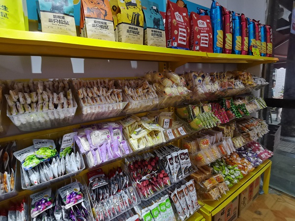 如何激發(fā)顧客的沖動消費(fèi)，從而提高零食加盟店成交率？