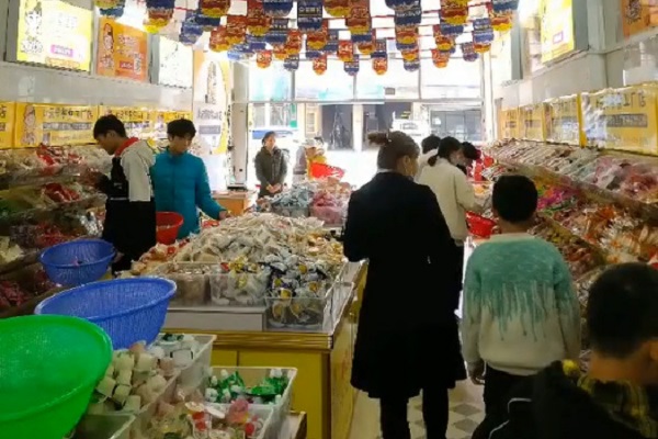 開(kāi)零食店如何實(shí)現(xiàn)快速開(kāi)店經(jīng)營(yíng)？